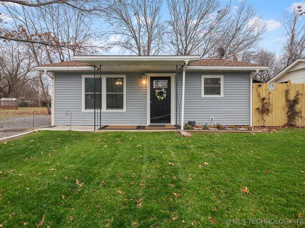 606 N Washington Ave, Wagoner, OK 74467