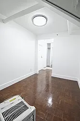 Rented by KNOCKKNOCK LLC