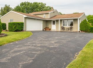 1311 Middle Rd, Rush, NY 14543