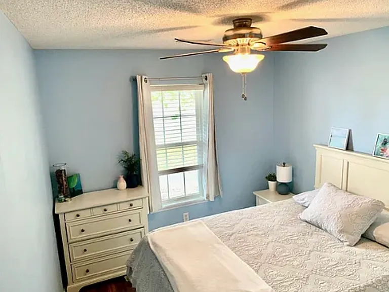 601 Tisbury Ln — Photo 30