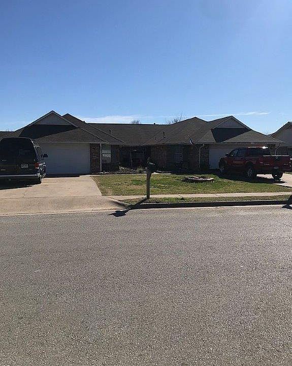 2nd image of 2792 Adrian Ave
