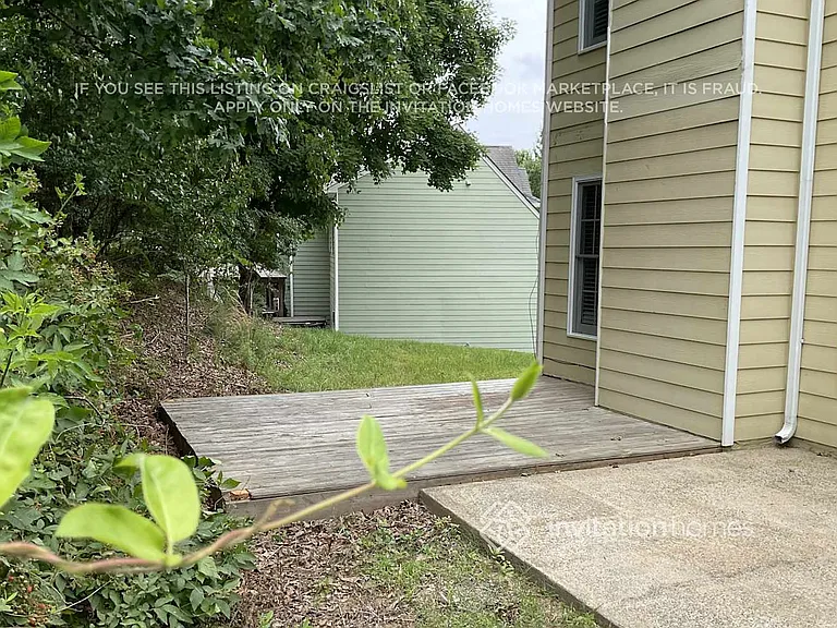 1040 Deer Hollow Dr — Photo 18
