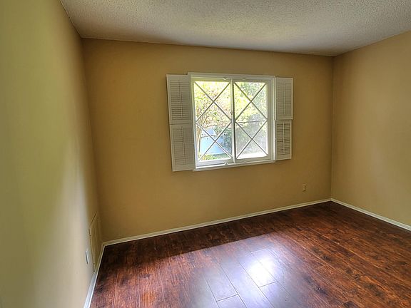 5th image of 674 Center St #B