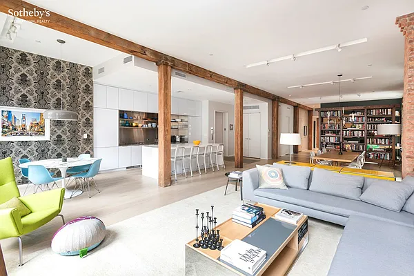 Sold by Sotheby's International Realty | media 1