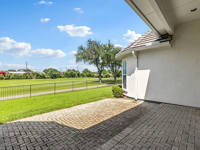 5113 Malvern Dr — Photo 20