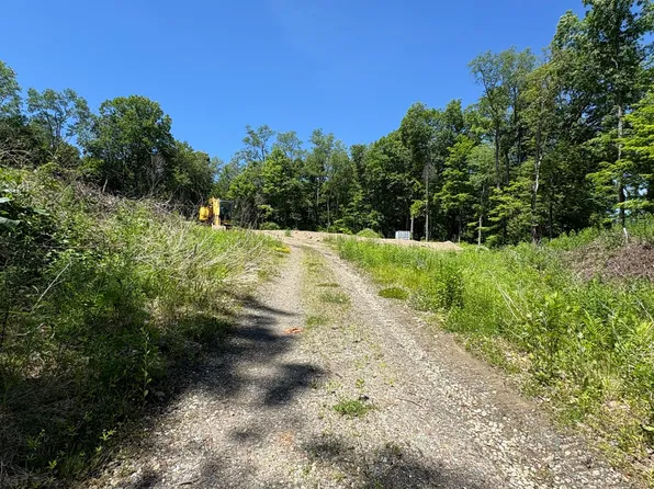12 Evergreen Passway, Morris, CT 06758