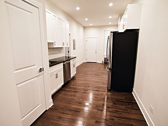 5th image of 900-908 W Belmont Ave #906-3
