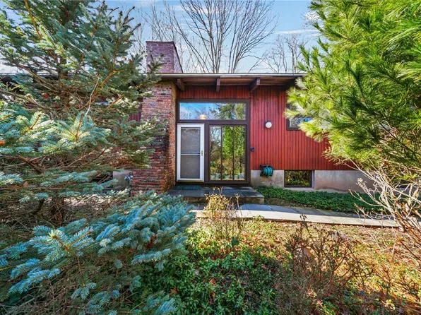 11 Woodthrush Drive, West Nyack, NY 10994