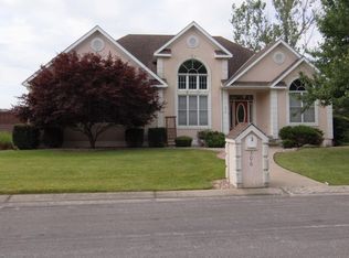 306 E Prairie Ln, Marshall, MO 65340