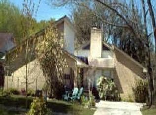 1315 Pinecroft Dr, Sugar Land, TX 77498