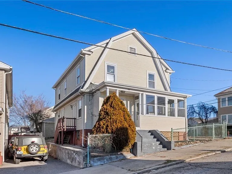 18 Loreto St #1 — Photo 10