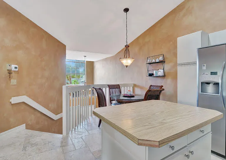 2103 Tama Cir #202 — Photo 8
