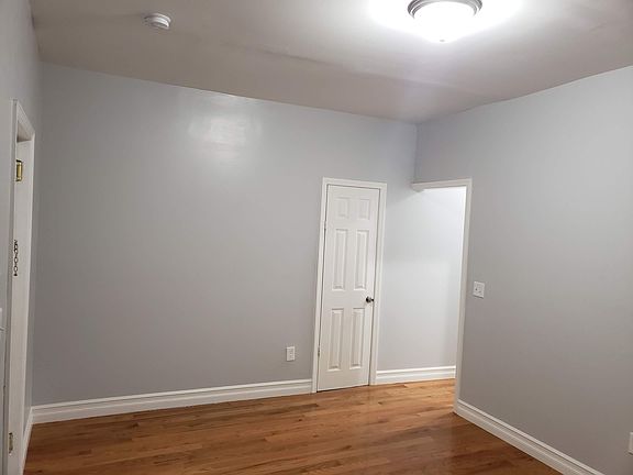 4th image of 246 Summit Ave APT 402