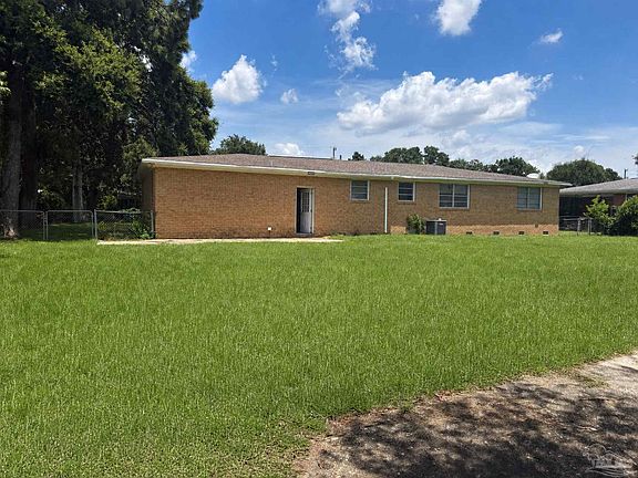 3rd image of 1701 Bakalane Ave