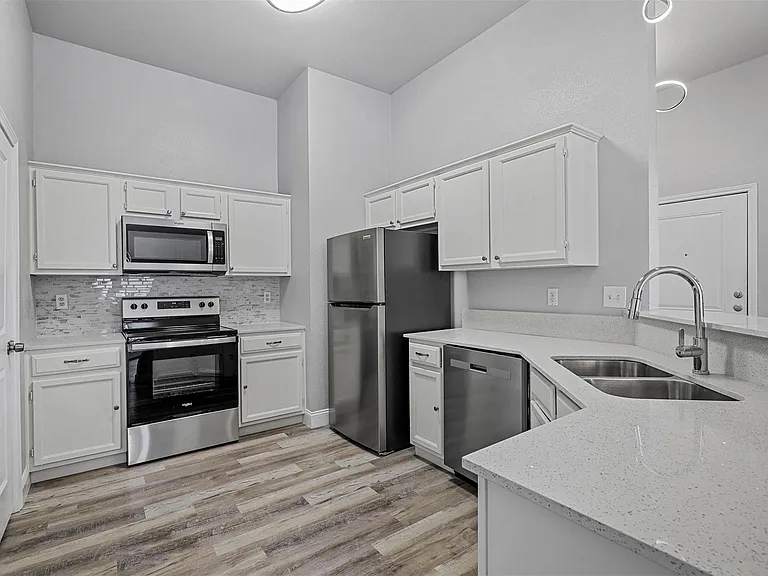 1533 Prescott Dr — Photo 4