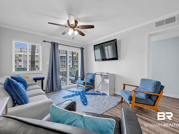 4th image of 400 Plantation Rd #2118