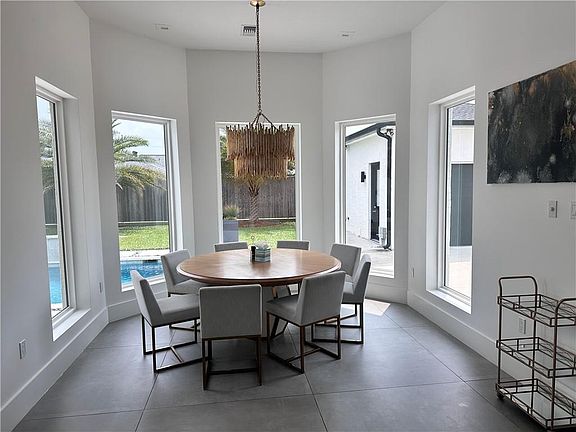 4th image of 1411 Transcontinental Dr