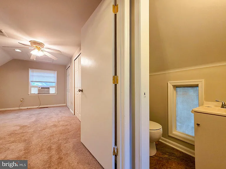 2419 Fairhaven Ave — Photo 20
