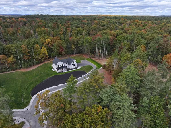 15 Maple Ave, Groton, MA 01450