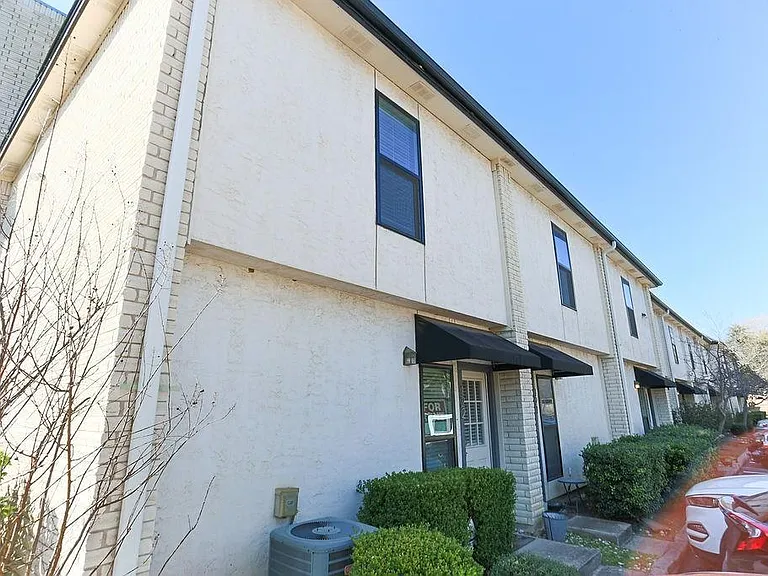 1307 Kinney Ave #122 — Photo 17