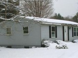 7 Hutchinson St, Franklin, NH 03235