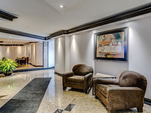 5th image of 284 Mill Rd #B1