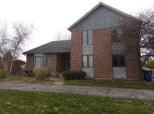 209 Ring Neck Ln, Bloomingdale, IL 60108