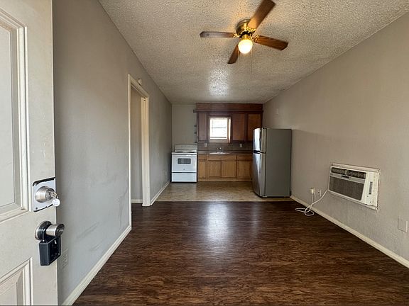 2nd image of 2404 26th St