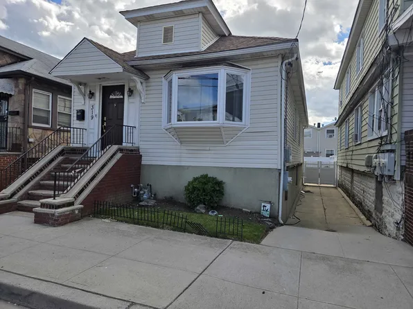 319 Beach 47th Street image 2 of 19