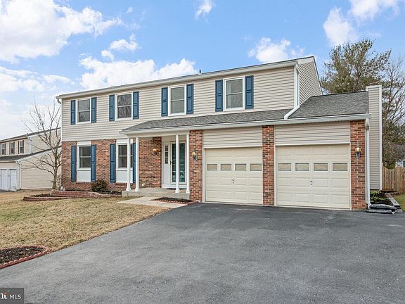 2nd image of 1309 Swingingdale Dr