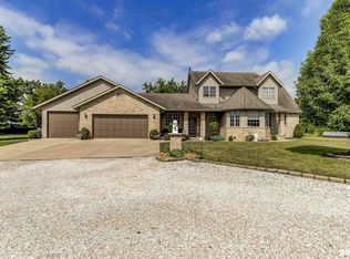 6791 Wesley Chapel Rd, Chatham, IL 62629