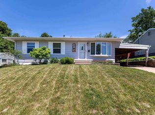 1821 Lori St, Dubuque, IA 52001