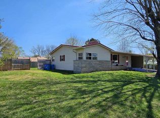 240 Mammoth Cave Pkwy, Park City, KY 42160
