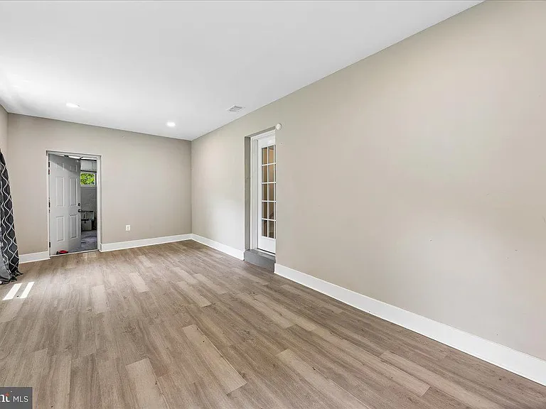 3102 Romain Ct — Photo 14