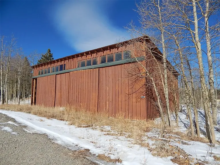 443 Vine Rd — Photo 37