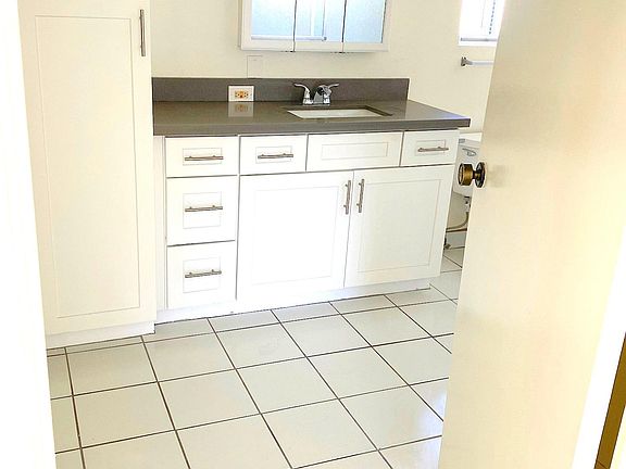 3rd image of 12756 Matteson Ave #1401