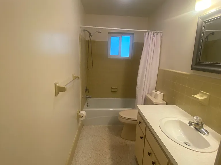 3331 NE Skyline Dr — Photo 25