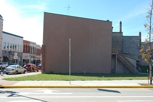 2nd image of 101 W Cook St