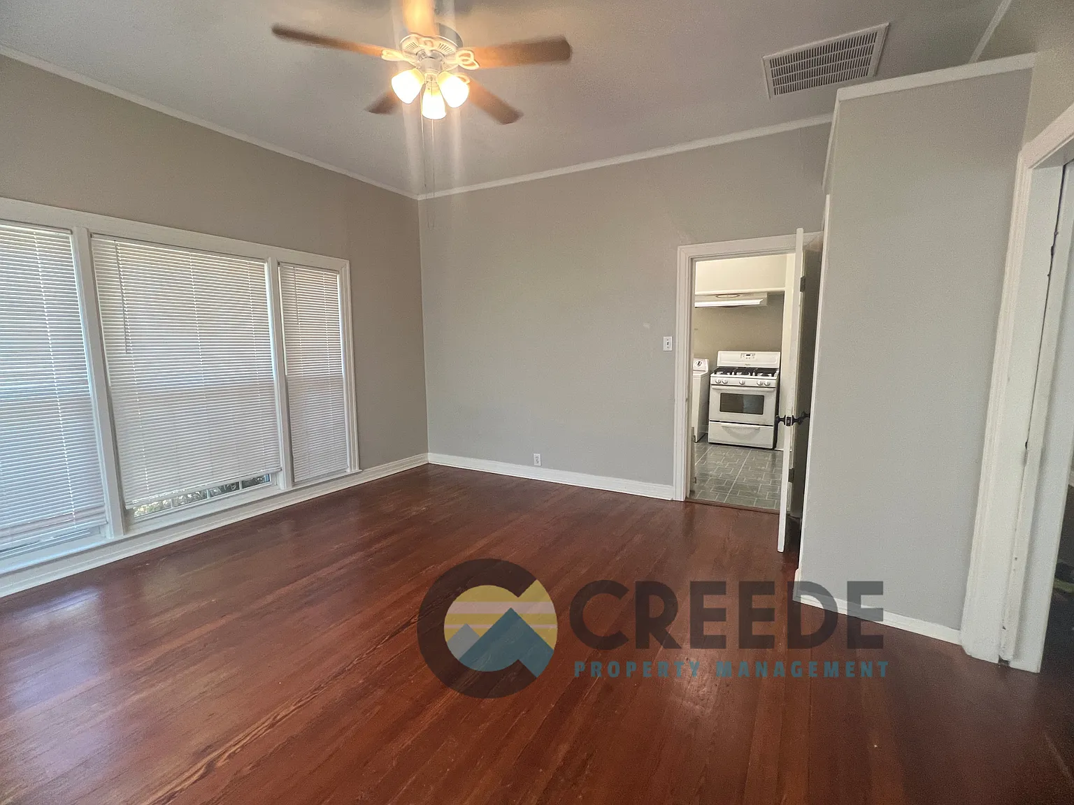 502 Pearl Street - 2 — Photo 3