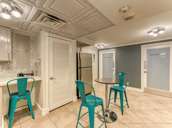 2900 NE 30th St #L-2, Fort Lauderdale, FL 33308