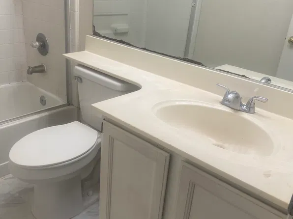 8638 W Chase Ct, Sacramento, CA 95828