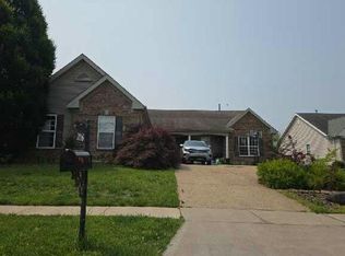 1016 Pearview Dr, Saint Peters, MO 63376