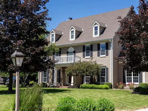N36W22684 Long Valley ROAD, Pewaukee, WI 53072