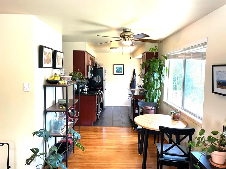 819 NW Market St — Photo 14