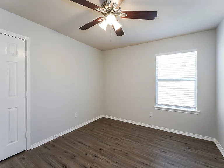 28506 Carly Cove Ln — Photo 17