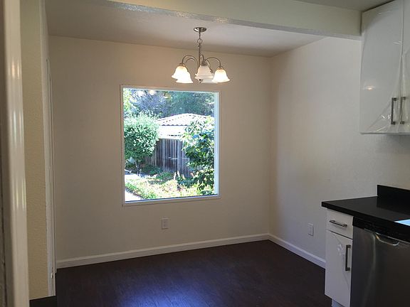 2nd image of 1325 Parkinson Ave