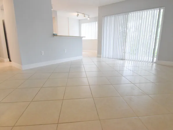 236 Village Blvd APT 1209, Tequesta, FL 33469