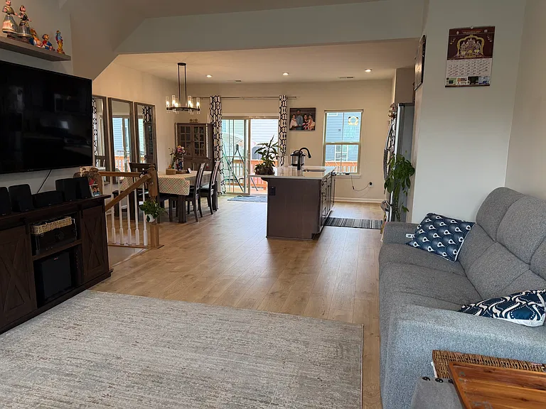 211 Timber Forest Ln — Photo 10