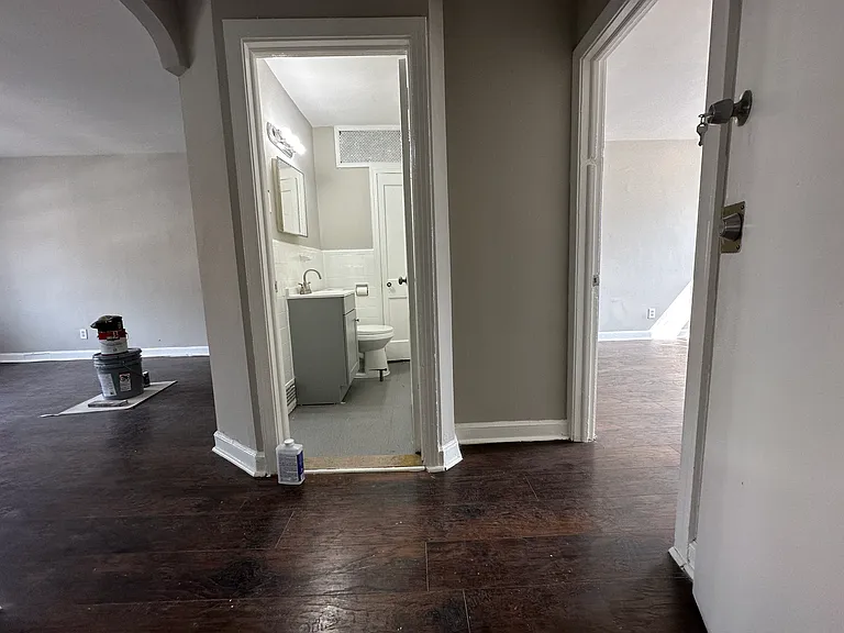 1422 Greeby St #1 — Photo 13