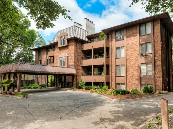 4323 Grand Ave APT 321, Des Moines, IA 50312